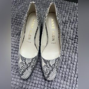 Anne Klein brand new black and white wedges, size 8.